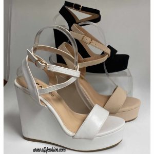 Women's sandal's in black and nude platform